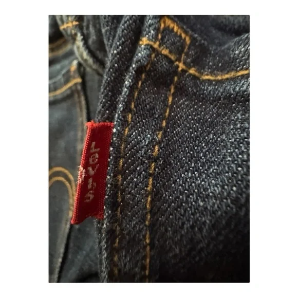 Levi's Dark Blue Jeans with Red Tag - Picture 3 of 9